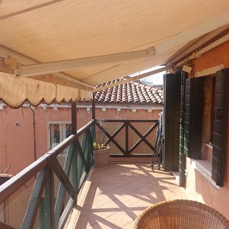 Appartamento Bellissima Terrazza Venezia Esterno foto